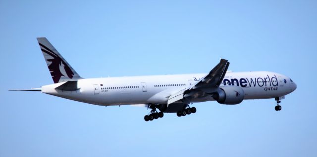 BOEING 777-300 (A7-BAF) - 9-30-2022