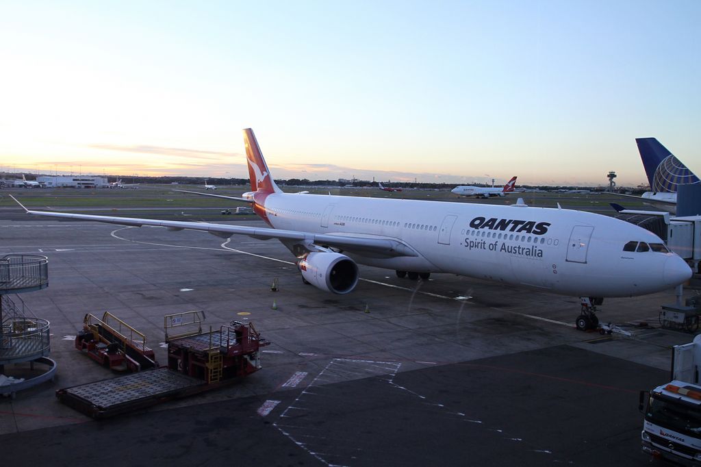Airbus A330-300 (VH-QPA)