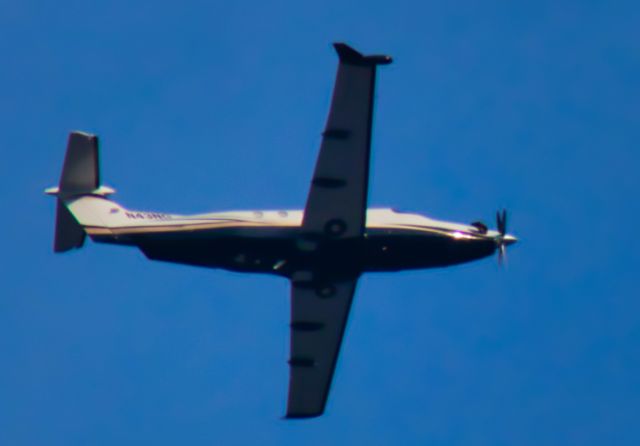 Pilatus PC-12 (N43NG) - OVER THE BRONX 