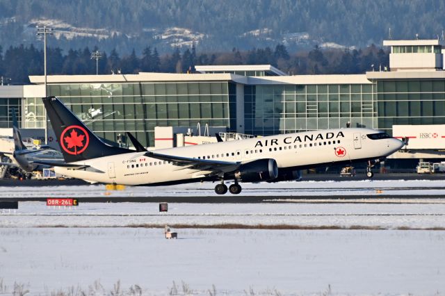 Boeing 737 MAX 8 (C-FSNQ)