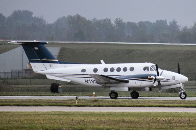 Beechcraft Super King Air 200 (N1850X) - Privately Owned 1982 Beech B200 Super King Air taxiing out from the FBO Ramp at the Buffalo Niagara International Airport