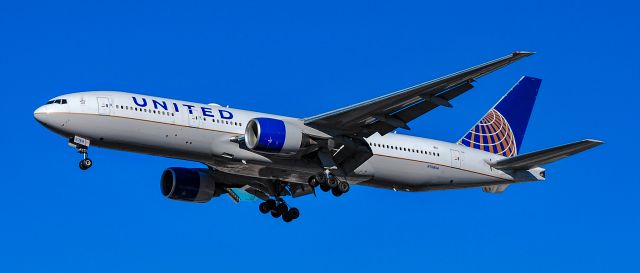 Boeing 777-200 (N768UA) - N768UA United Airlines Boeing 777-222 s/n 26919 - Harry Reid International Airport  KLASbr /Photo: TDelCorobr /January 8, 2024