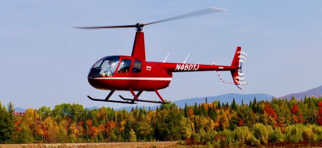 Robinson R-44 (N460TJ)