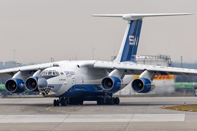 Ilyushin Il-76 (4K-AZ101)