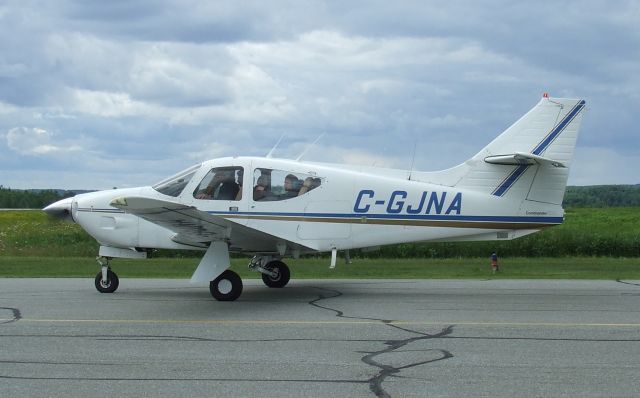 Rockwell Commander 114 (C-GJNA)