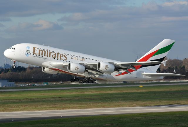 Airbus A380-800 (A6-EOU)