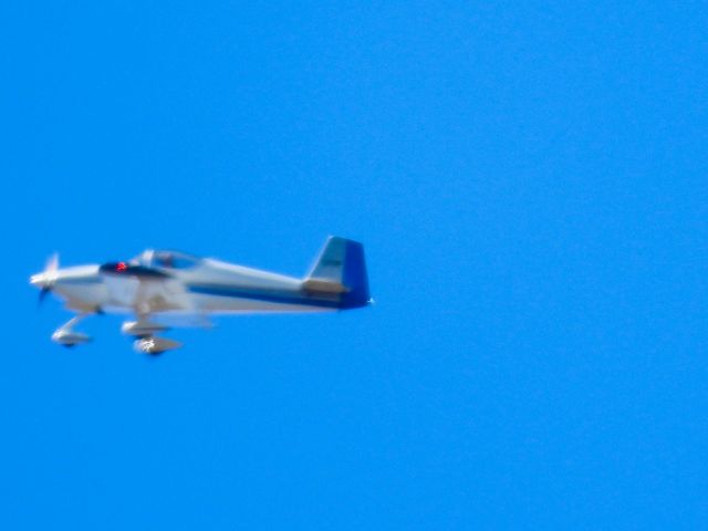 Vans RV-8 —