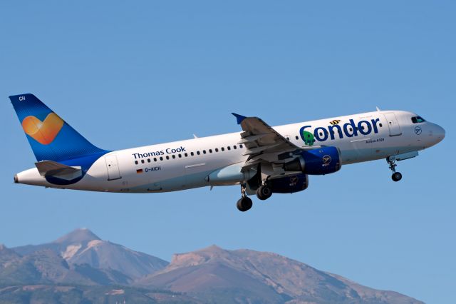 Airbus A320 (D-AICH) - TENERIFE SUR AIRPORT (TFS/GCTS)br /08/11/2015br /Manuel EstevezR-MaferSpotting
