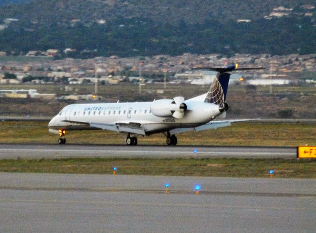 Embraer ERJ-135 (N11565)