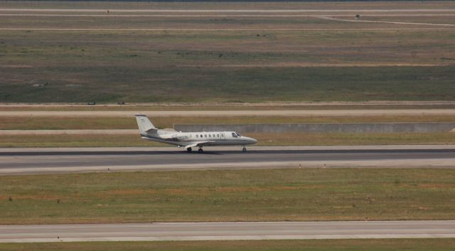 Cessna Citation V (N1129L) - Landing on 8R at IAH.