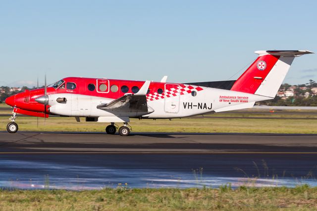 Beechcraft Super King Air 350 (VH-NAJ) - Royal Flying Doctor Service, AM251 to TRO Taree, SYD/YSSY 03/12/2017