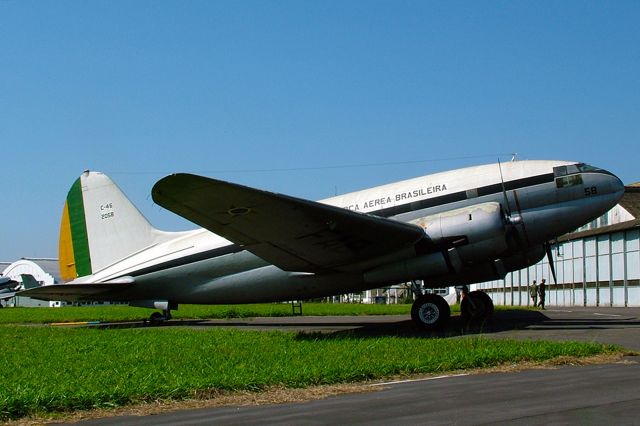 CURTISS Commando (FAB2058)