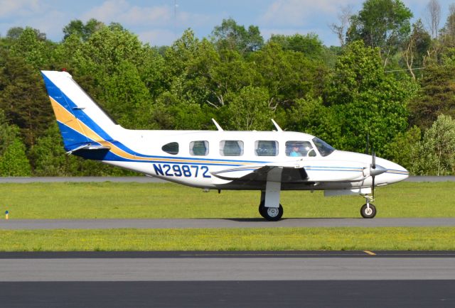 Piper Navajo (N29872) - taxiing at KJQF - 4/23/16