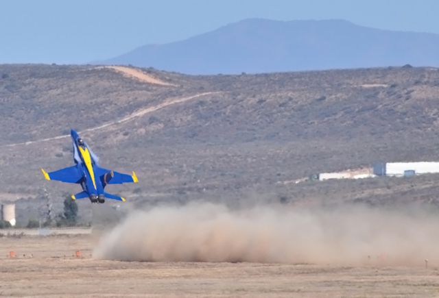 McDonnell Douglas FA-18 Hornet — - #6 Pulls into the vertical at Miramar Airshow 2009