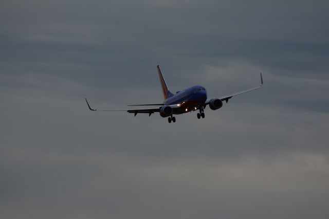 Boeing 737-700 (N7703A)