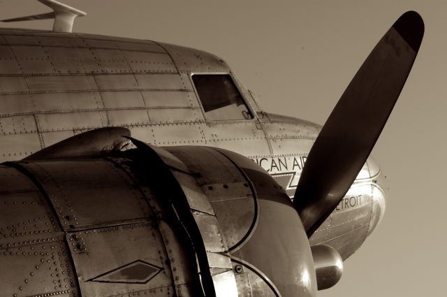 Douglas DC-3 (NAC17334) - Flagship Detroit