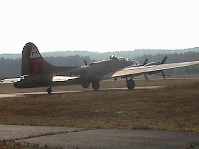 Boeing B-17 Flying Fortress (N93012)