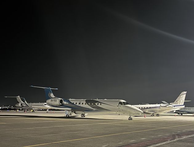 Embraer ERJ-135 (XA-YES)