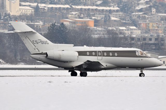 Hawker 800 (CS-DUG)