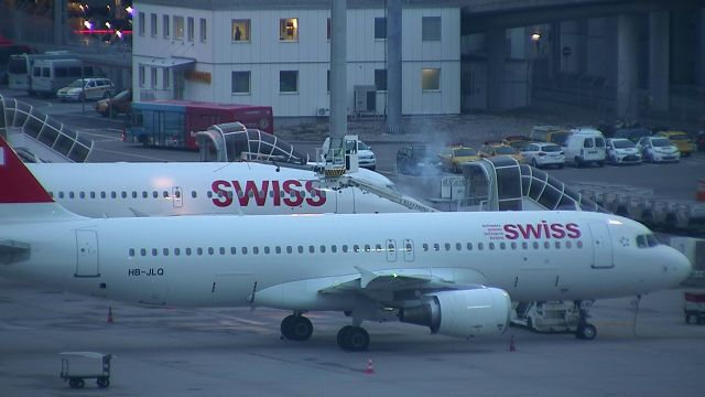 Airbus A320 (HB-JLQ) - 5 hours after landing in zrh