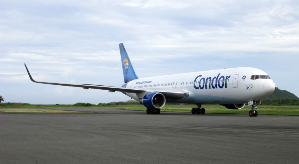 BOEING 767-300 (D-ABUD)