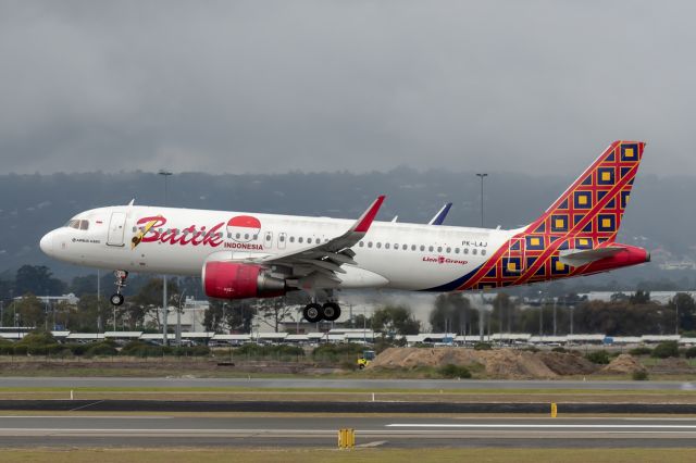 Airbus A320 (PK-LAJ) - Airbus A320-214 cn 6301. Batik Air PK-LAJ runway 03 arrival YPPH 24 June 2023