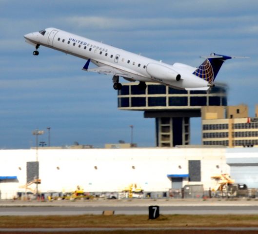 Embraer EMB-145XR (N11184)