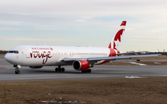 BOEING 767-300 (C-GDUZ)