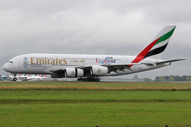 Airbus A380-800 (A6-EEW)