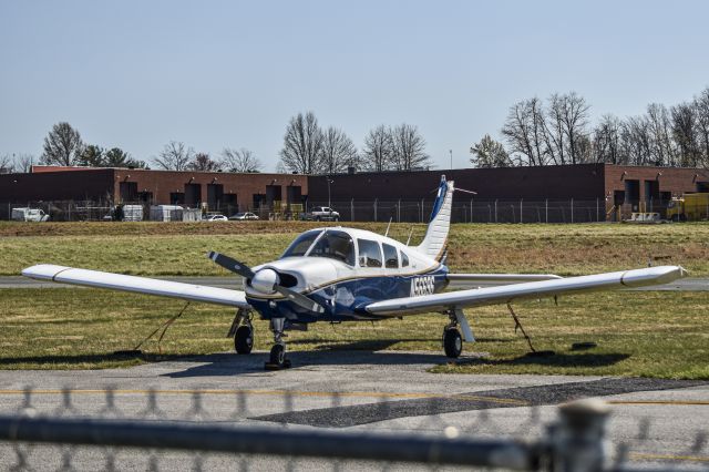 Piper Cherokee (N56696)