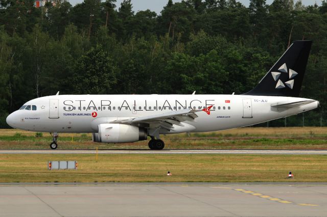 Airbus A319 (TC-JLU)