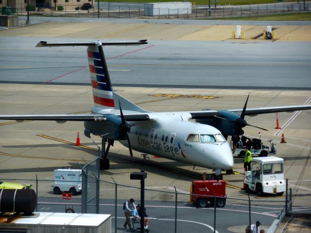 de Havilland Dash 8-100 (N816EX)