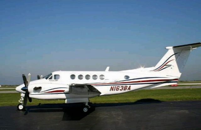 Beechcraft Super King Air 300 (N163BA)