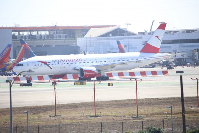 Boeing 777-200 (OE-LPD)