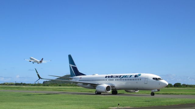 Boeing 737-800 (C-FYBK)