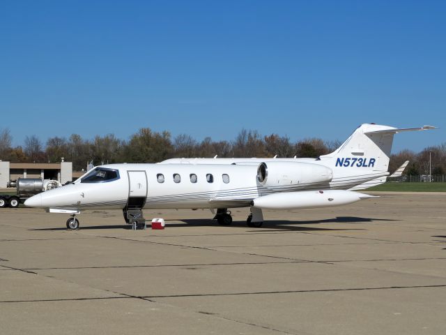 Learjet 35 (N573LR) - Fast aircraft.