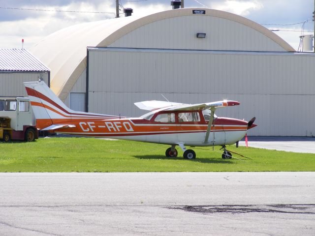 Cessna Skyhawk (C-FRFQ) - awaiting its next flight at Ottawa flying club.