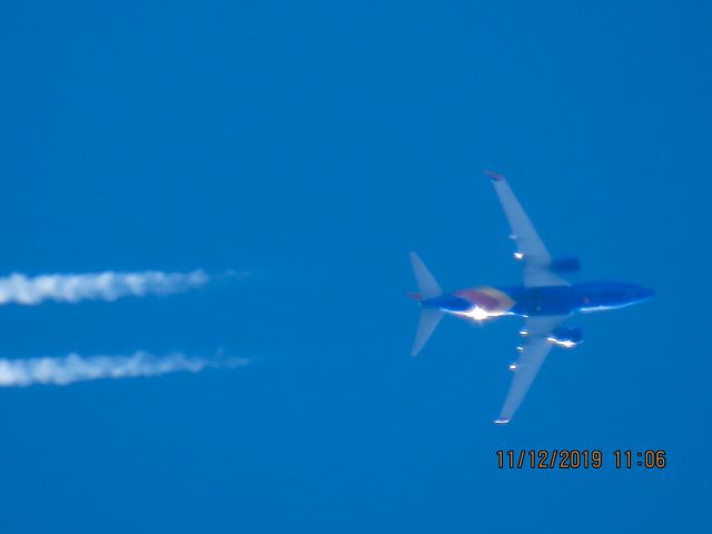 Boeing 737-700 (N7722B)