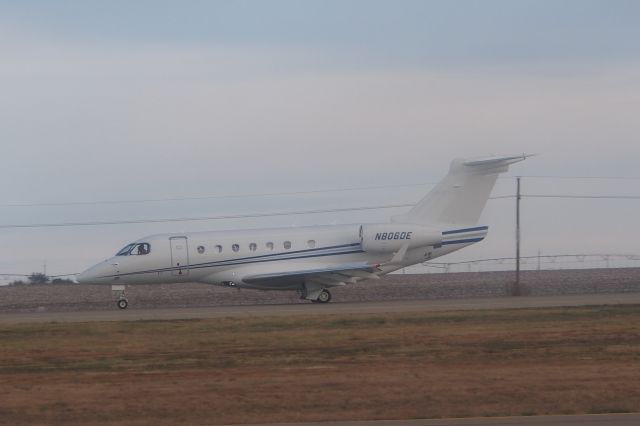 Embraer Legacy 550 (N806DE)