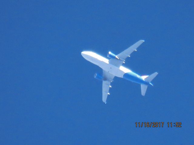 Airbus A319 (N330NV)