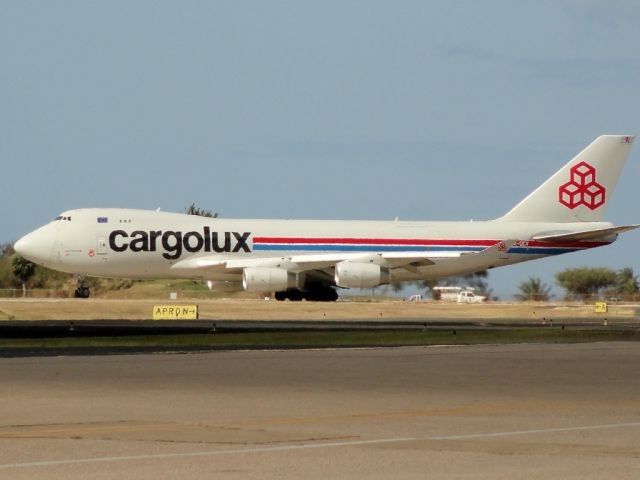 Boeing 747-400 (LX-UCV) - City of Bertrange