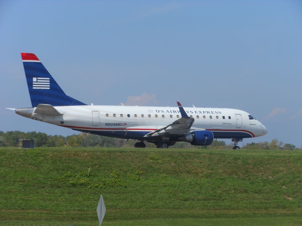 Embraer 170/175 (N804MD)