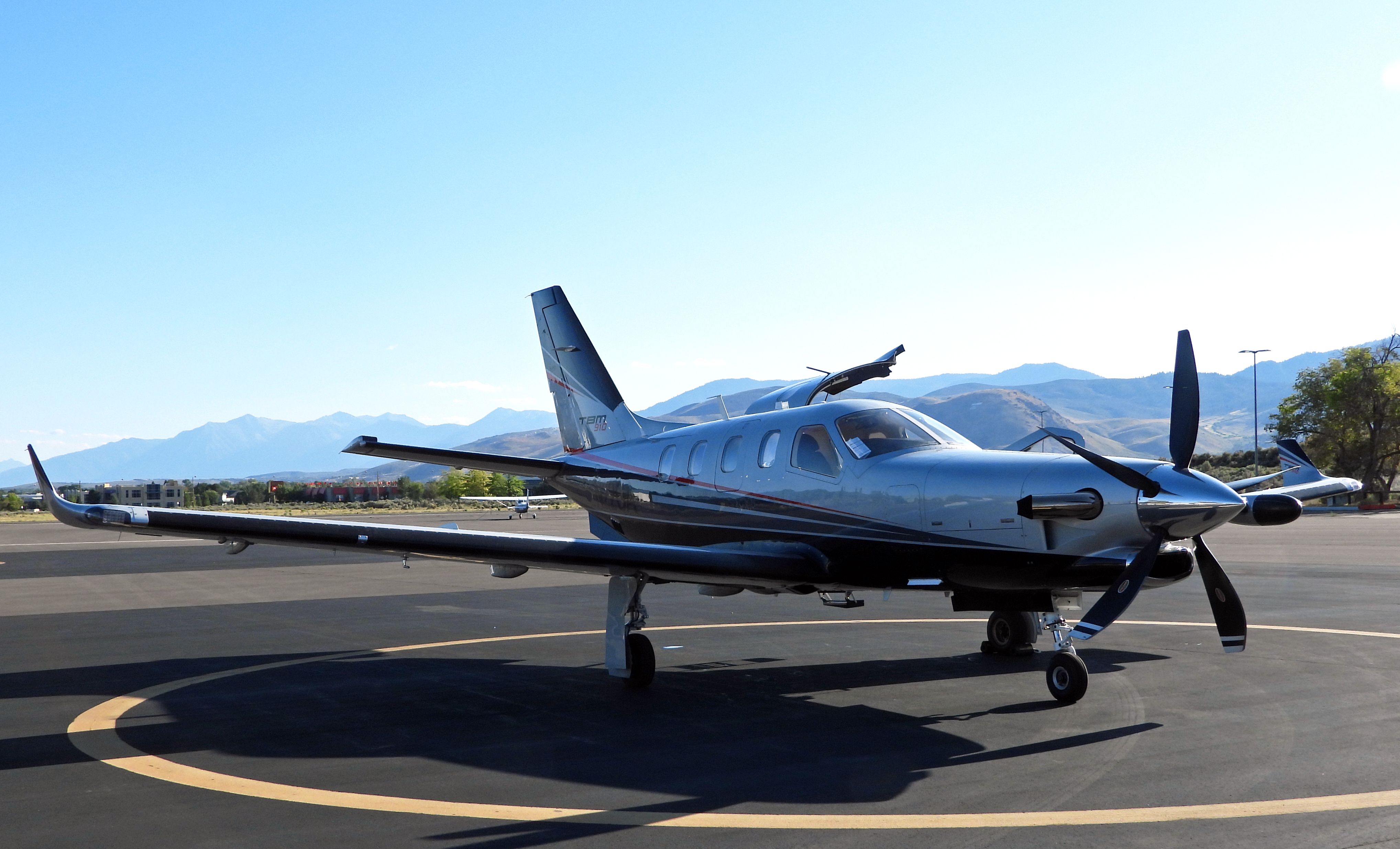 Socata TBM-700 (N22GA)