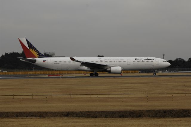 Airbus A330-300 (RP-C3330) - Departure at NRT Airport R/W16R on 2012/01/01