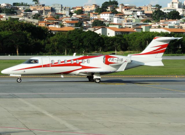 Learjet 40 (PR-DIB)