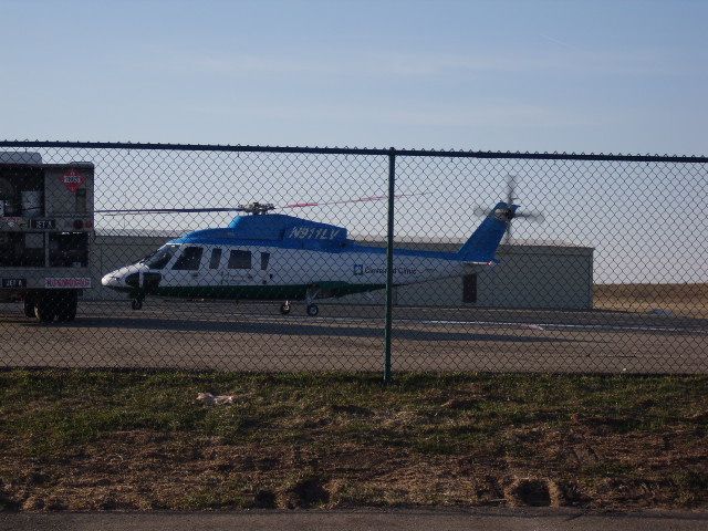 Sikorsky S-76 (N911LV)