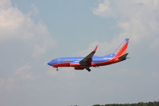 Boeing 737-700 (N939WN) - 9/3/15br /Flight 453 KALB to KBWI