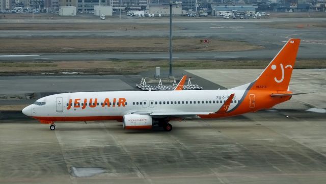 Boeing 737-800 (HL8019) - Departuer at FUK(Fukuoka-Japan) 7C1401 to Seoul(SEL) 2016/01/27.<br>from International Terminal.