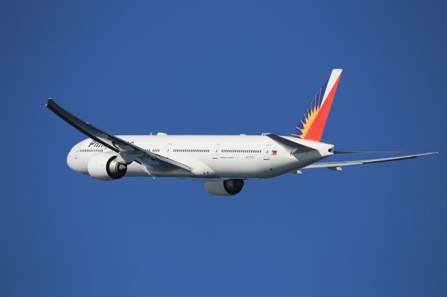 BOEING 777-300ER (RP-C7773)