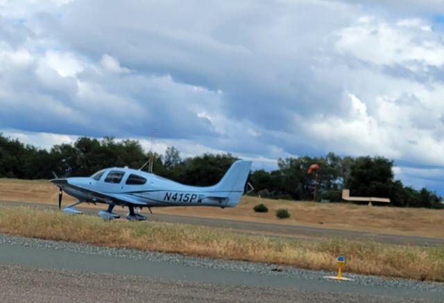 Cirrus SR-22 (N415PW)